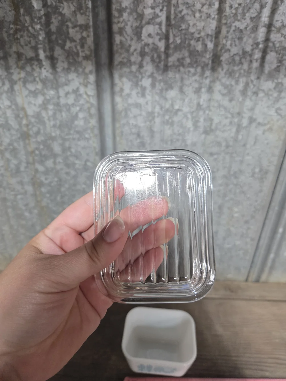 Vintage Pyrex Butterprint 501 Refrigerator Dish with Lid